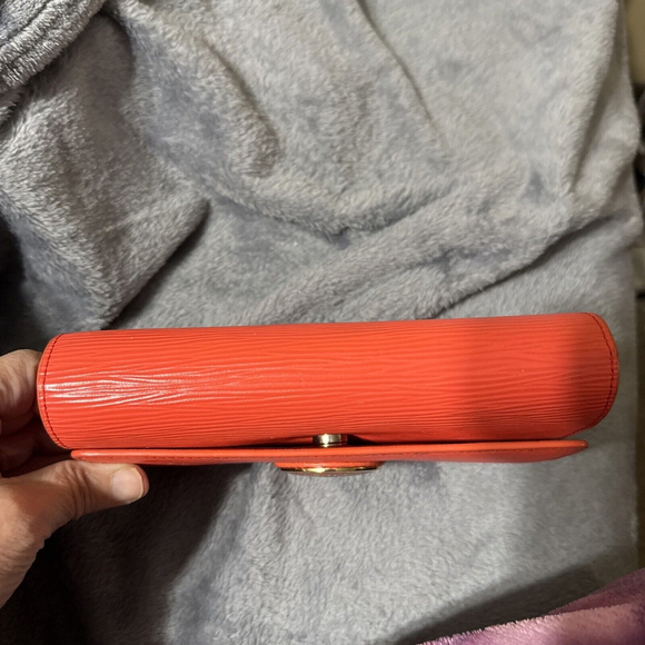 Metro City Handbag Clutch Crossbody With Strap coral orange - Picture 5 of 10